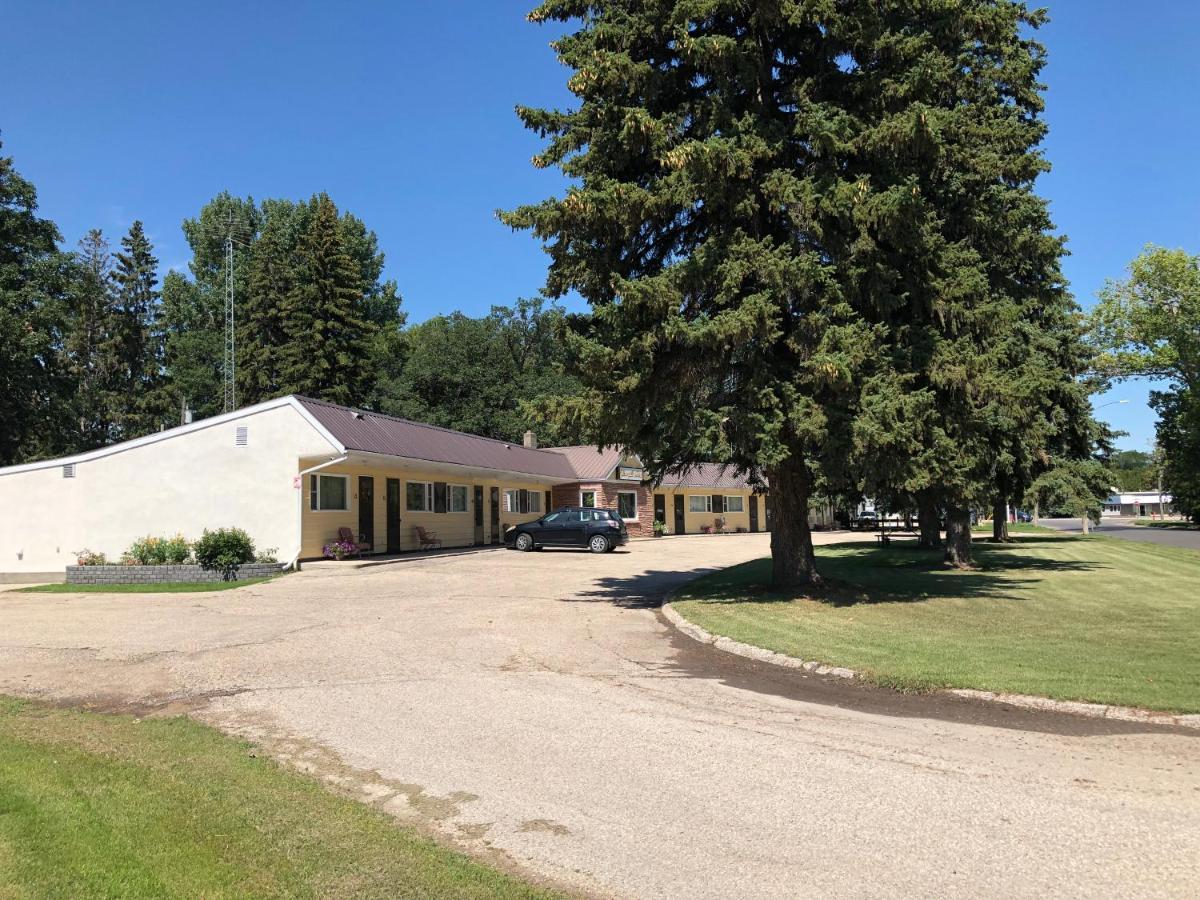 Yellow Quill Motel Portage la Prairie Exterior photo